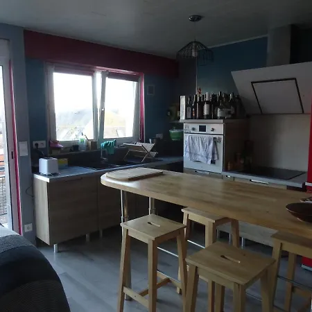 Chambre Privee Dans 61m² En Hyper-centre Avec Vue Sur La Vieille Homestay