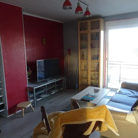 Homestay Chambre Privee Dans 61m² En Hyper-centre Avec Vue Sur La Vieille